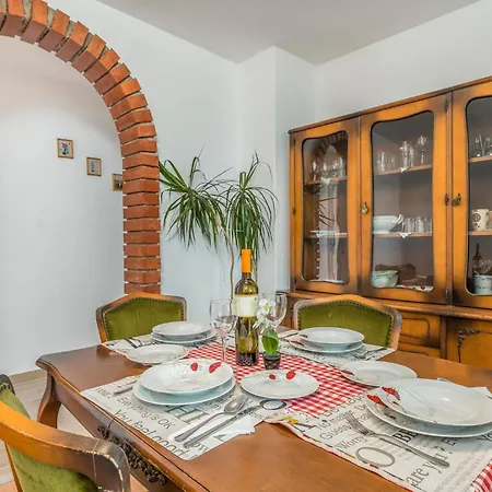 Lovely In With Kitchen Appartamento