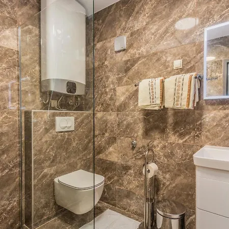 Apartman Beautiful In Mali Losinj