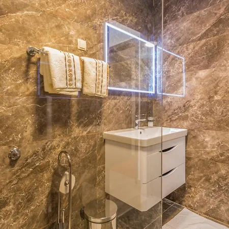 Stunning Apartment In Mali Losinj With Wifi *